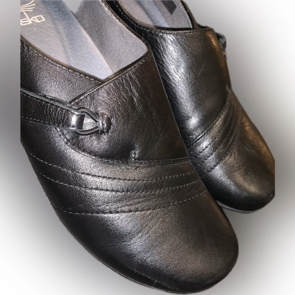 Dansko stylish black
